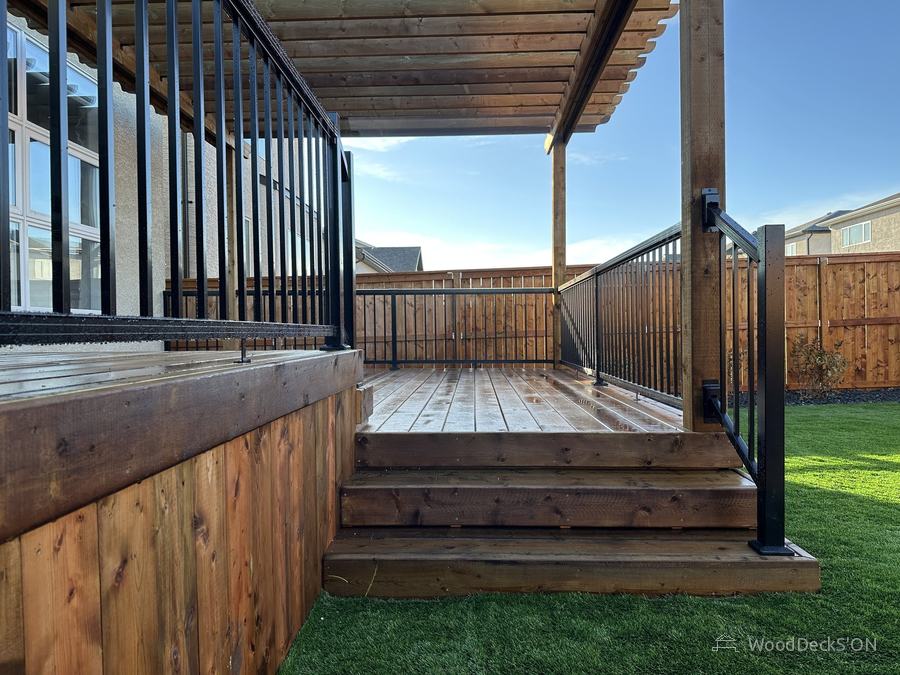 Deck with pergola, Fort Richmond
